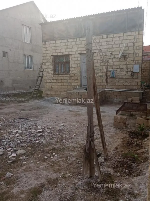 Satılır 1 otaqlı həyət evi 56 m²
