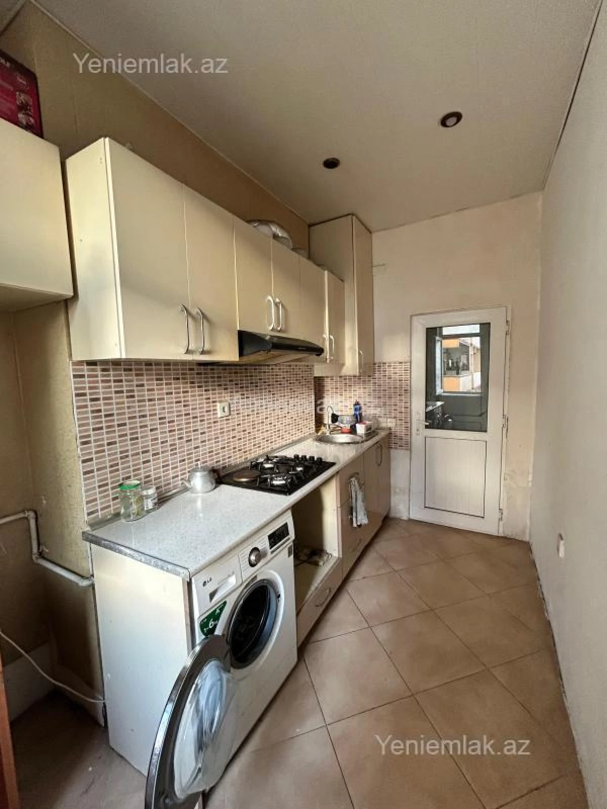 Satılır 3 otaqlı yeni tikili 88 m²