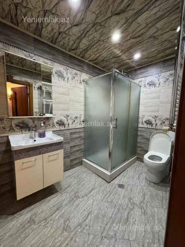 Satılır 3 otaqlı yeni tikili 125 m²