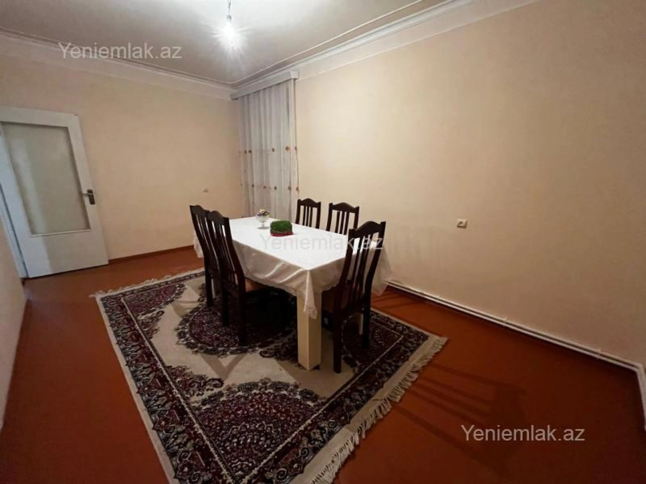 Satılır 2 otaqlı köhnə tikili 58 m²
