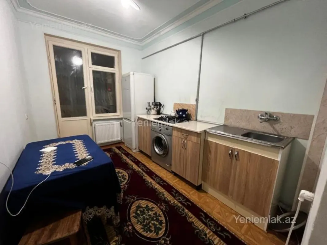 Satılır 2 otaqlı köhnə tikili 58 m²