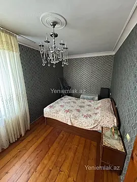Satılır 2 otaqlı köhnə tikili 68 m²