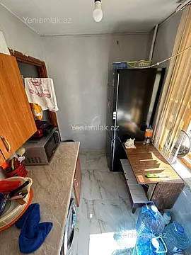 Satılır 2 otaqlı köhnə tikili 68 m²