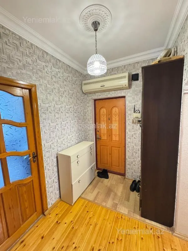 Satılır 2 otaqlı köhnə tikili 60 m²