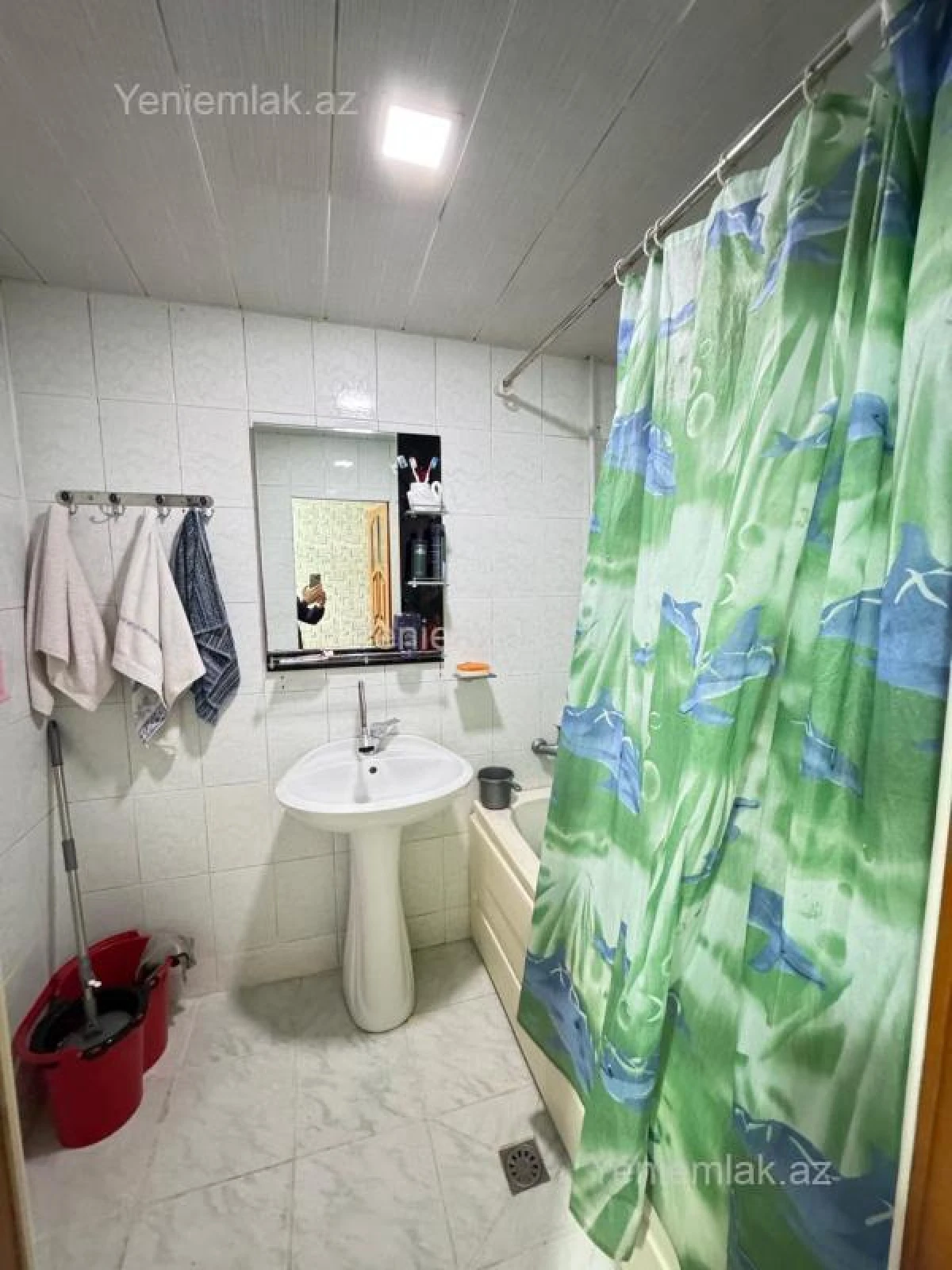 Satılır 2 otaqlı köhnə tikili 60 m²