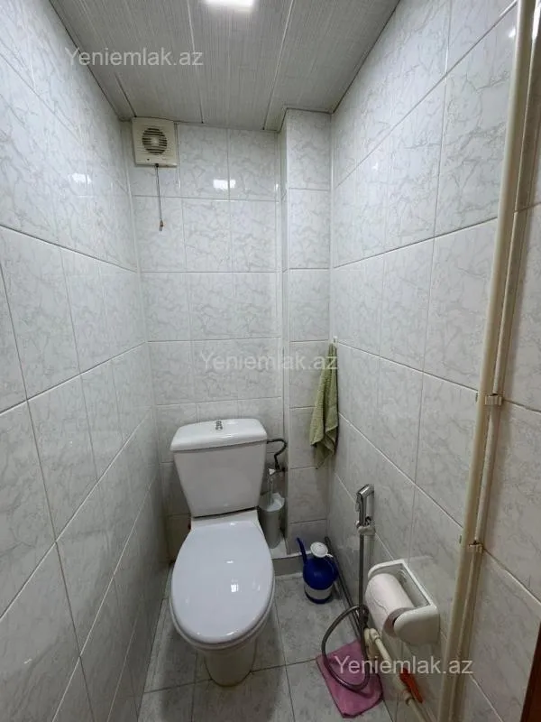Satılır 2 otaqlı köhnə tikili 60 m²