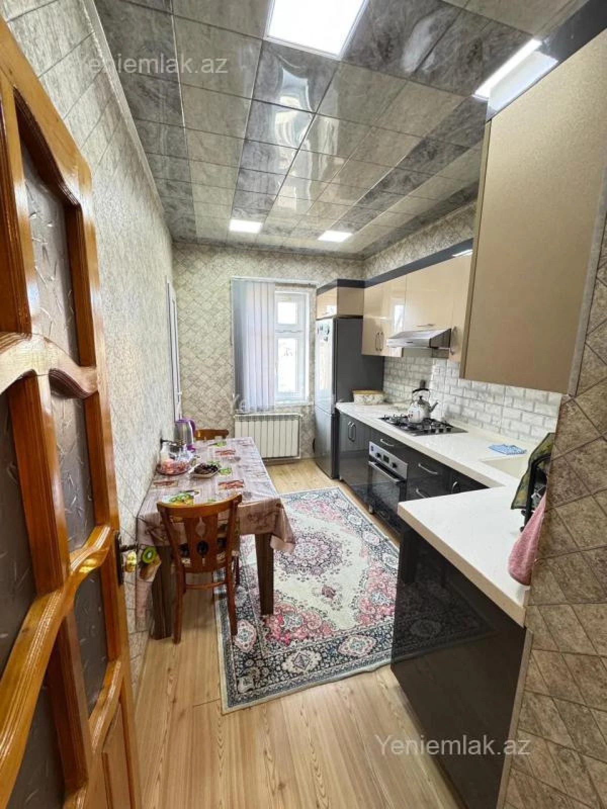 Satılır 2 otaqlı köhnə tikili 60 m²