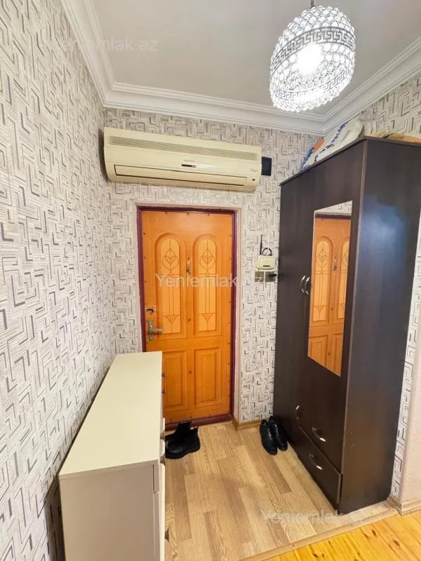 Satılır 2 otaqlı köhnə tikili 60 m²
