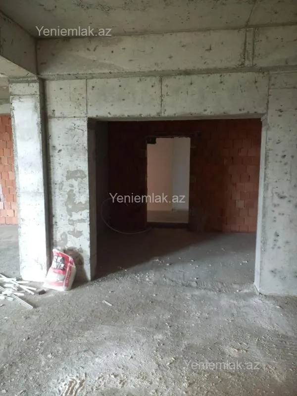 Satılır 4 otaqlı yeni tikili 150 m²