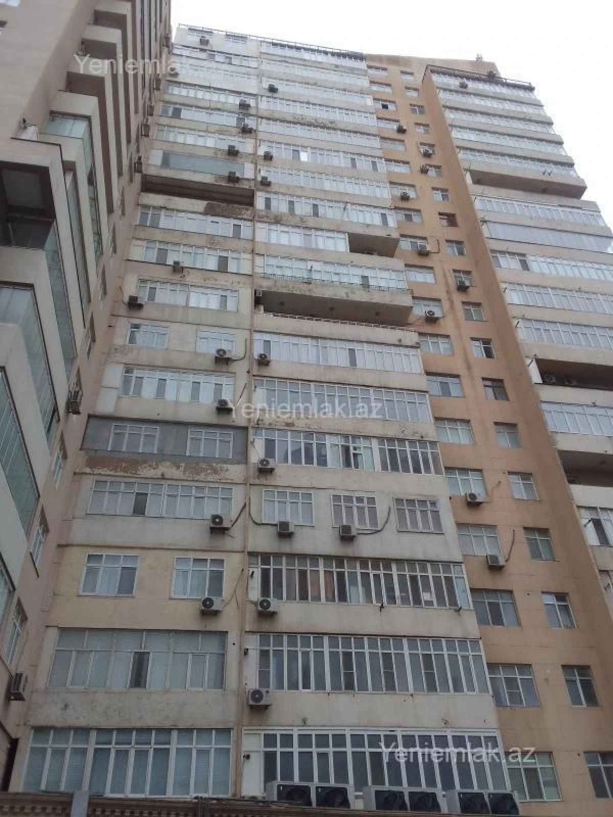 Satılır 4 otaqlı yeni tikili 150 m²