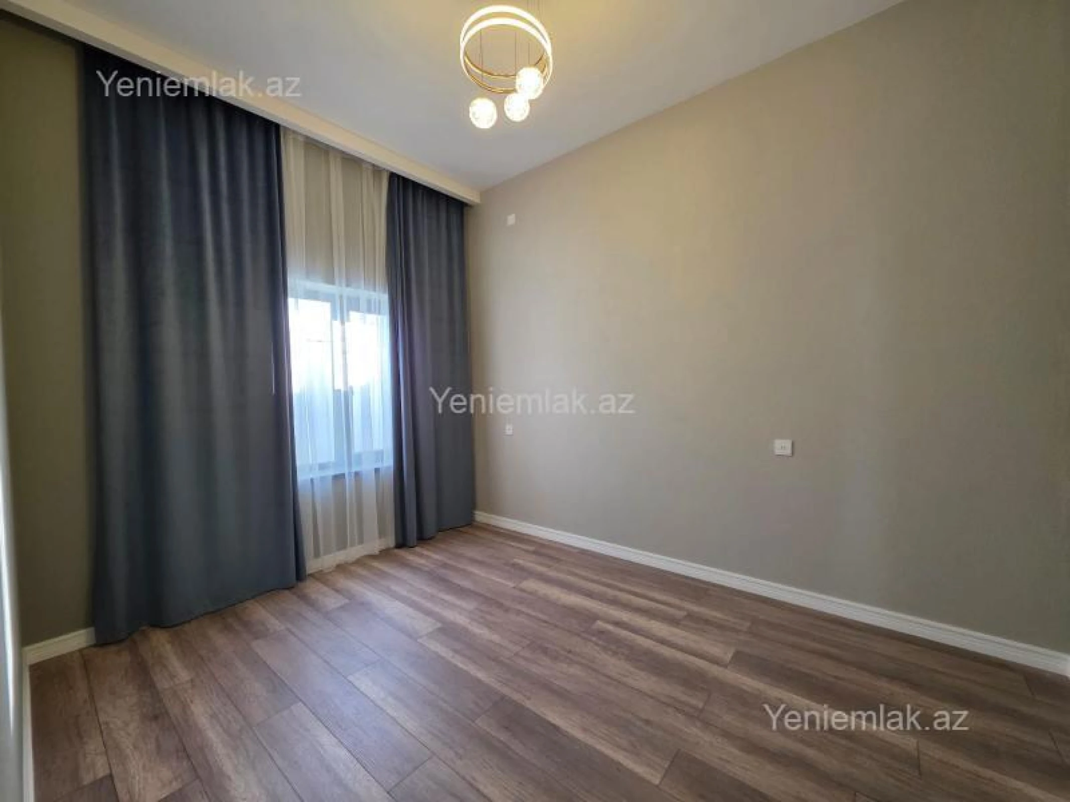 Satılır 4 otaqlı həyət evi 140 m²