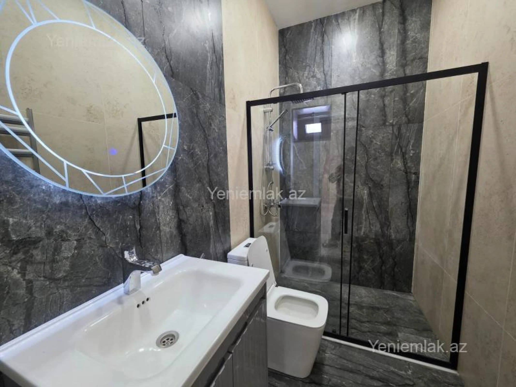 Satılır 4 otaqlı həyət evi 140 m²