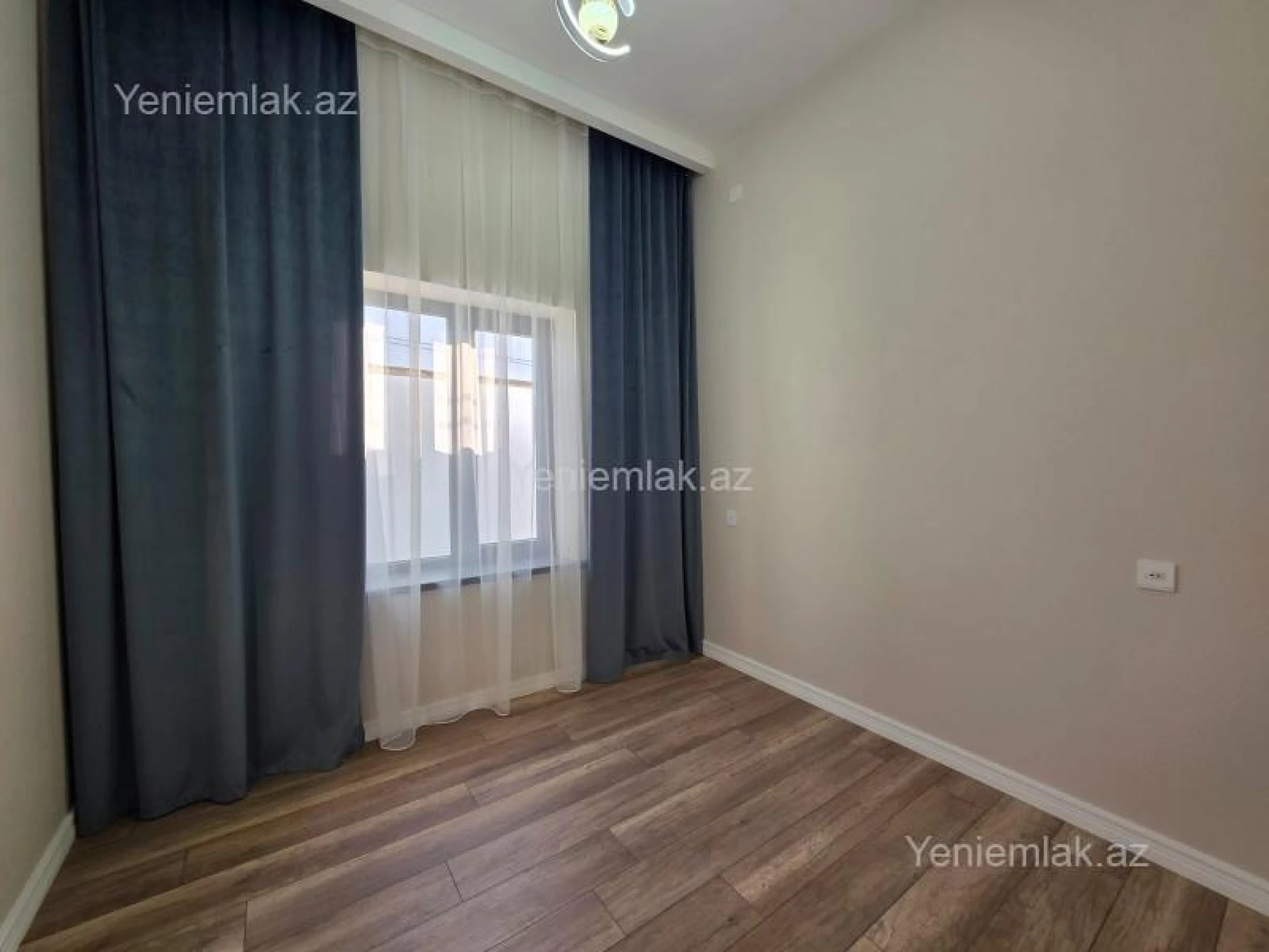 Satılır 4 otaqlı həyət evi 140 m²