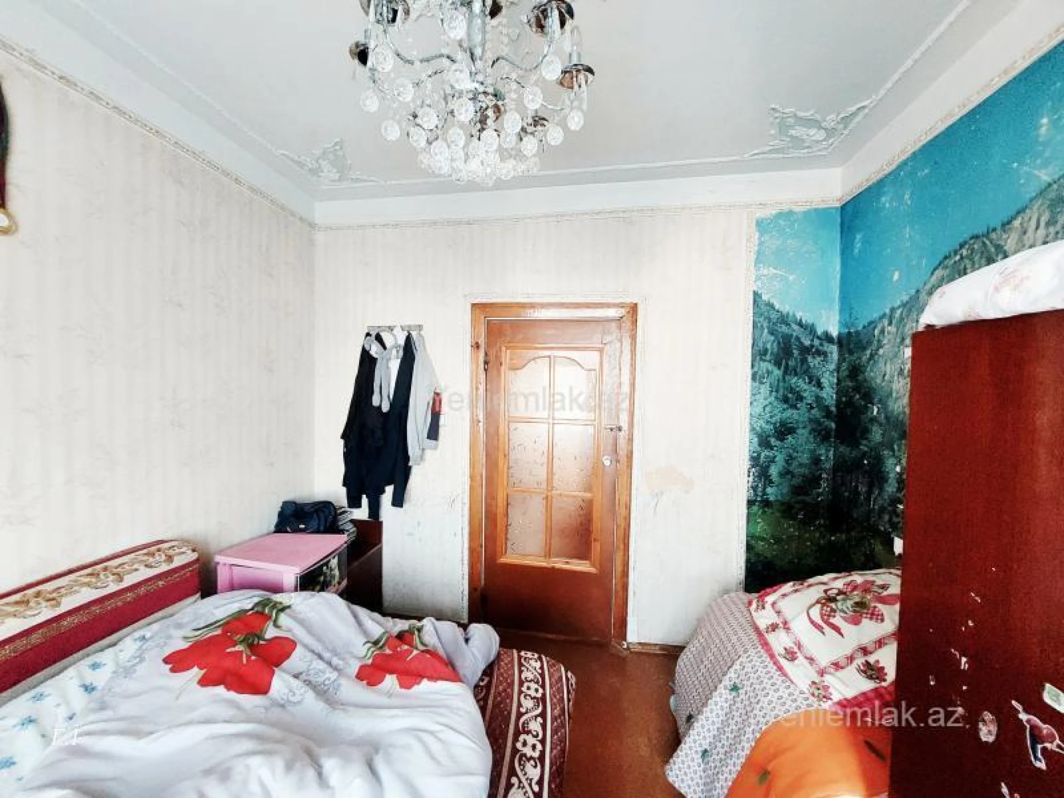 Satılır 3 otaqlı köhnə tikili 70 m²