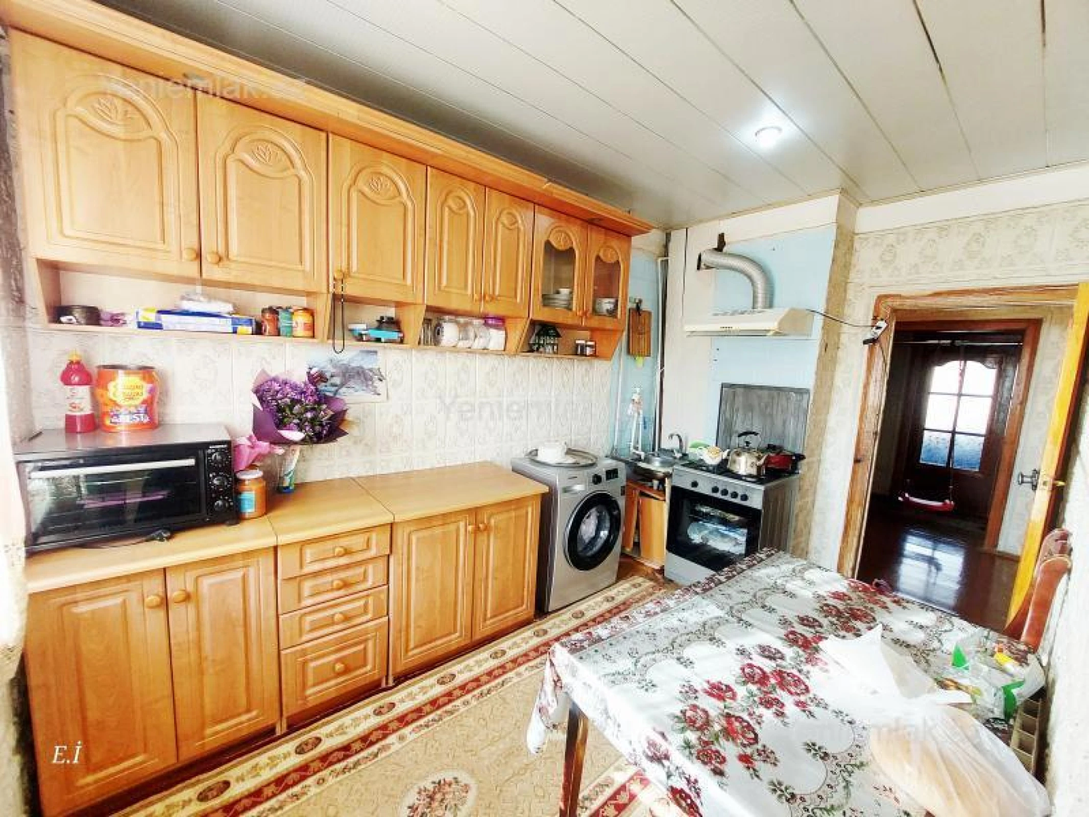 Satılır 3 otaqlı köhnə tikili 70 m²
