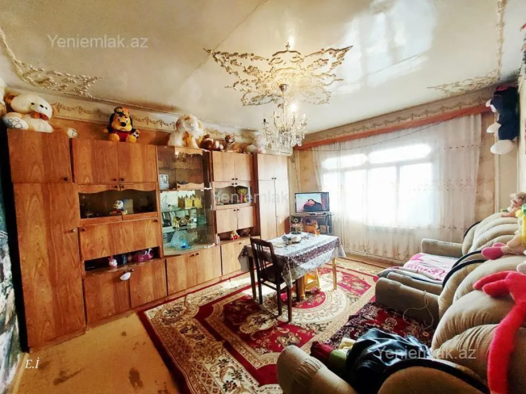 Satılır 3 otaqlı köhnə tikili 70 m²