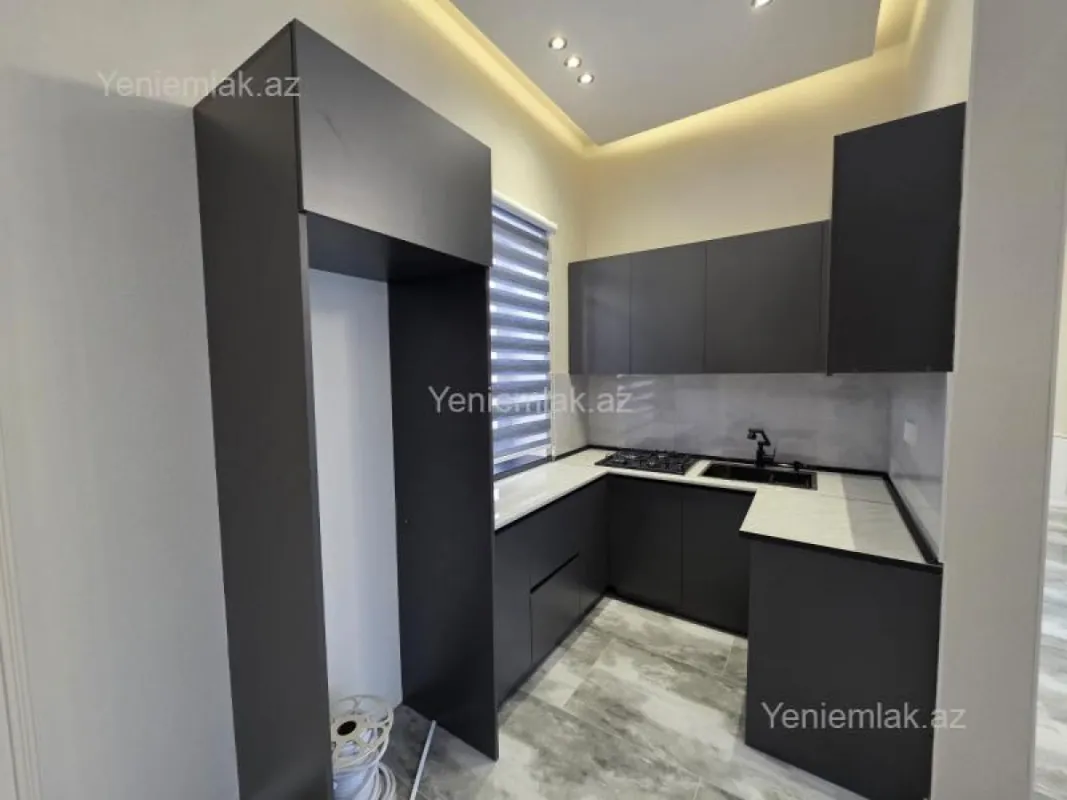 Satılır 4 otaqlı həyət evi 130 m²