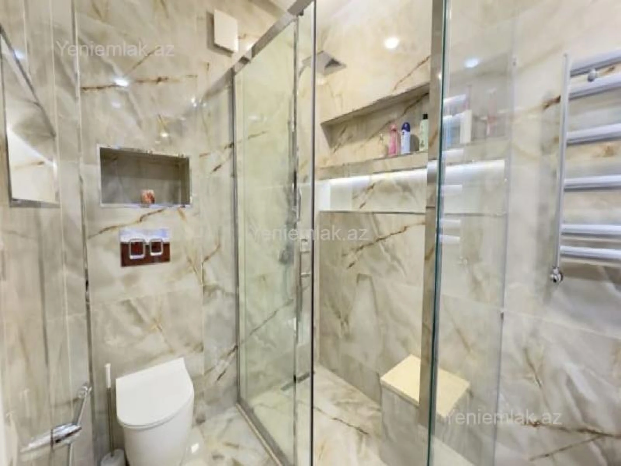 Satılır 7 otaqlı həyət evi 440 m²