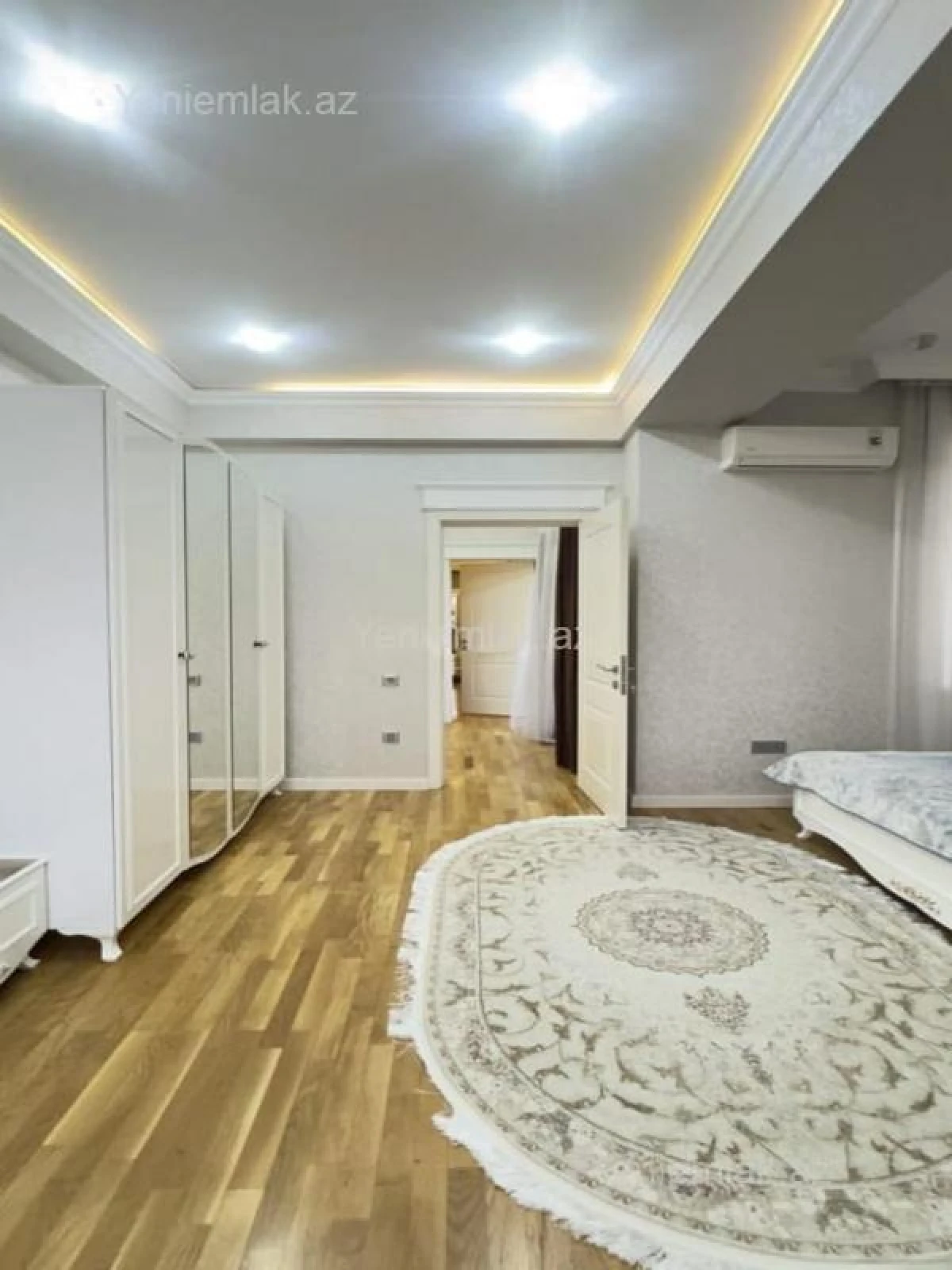 Satılır 7 otaqlı həyət evi 440 m²