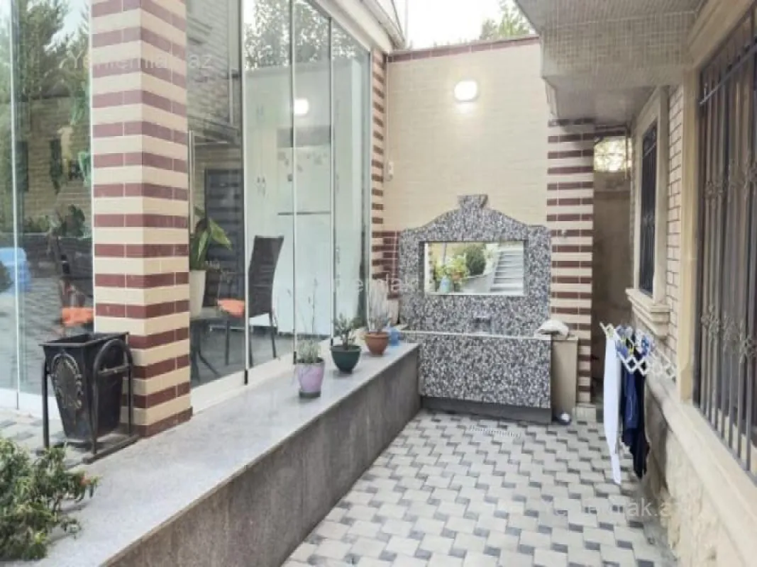 Satılır 7 otaqlı həyət evi 440 m²
