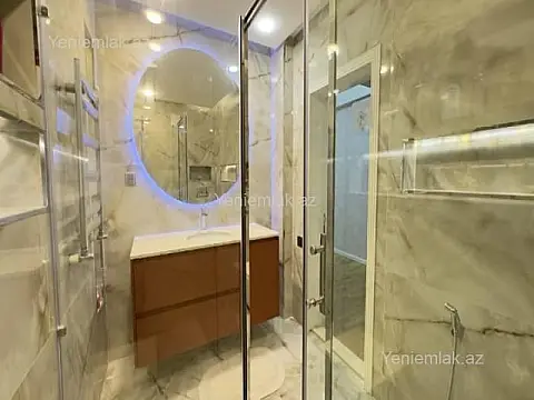 Satılır 7 otaqlı həyət evi 440 m²