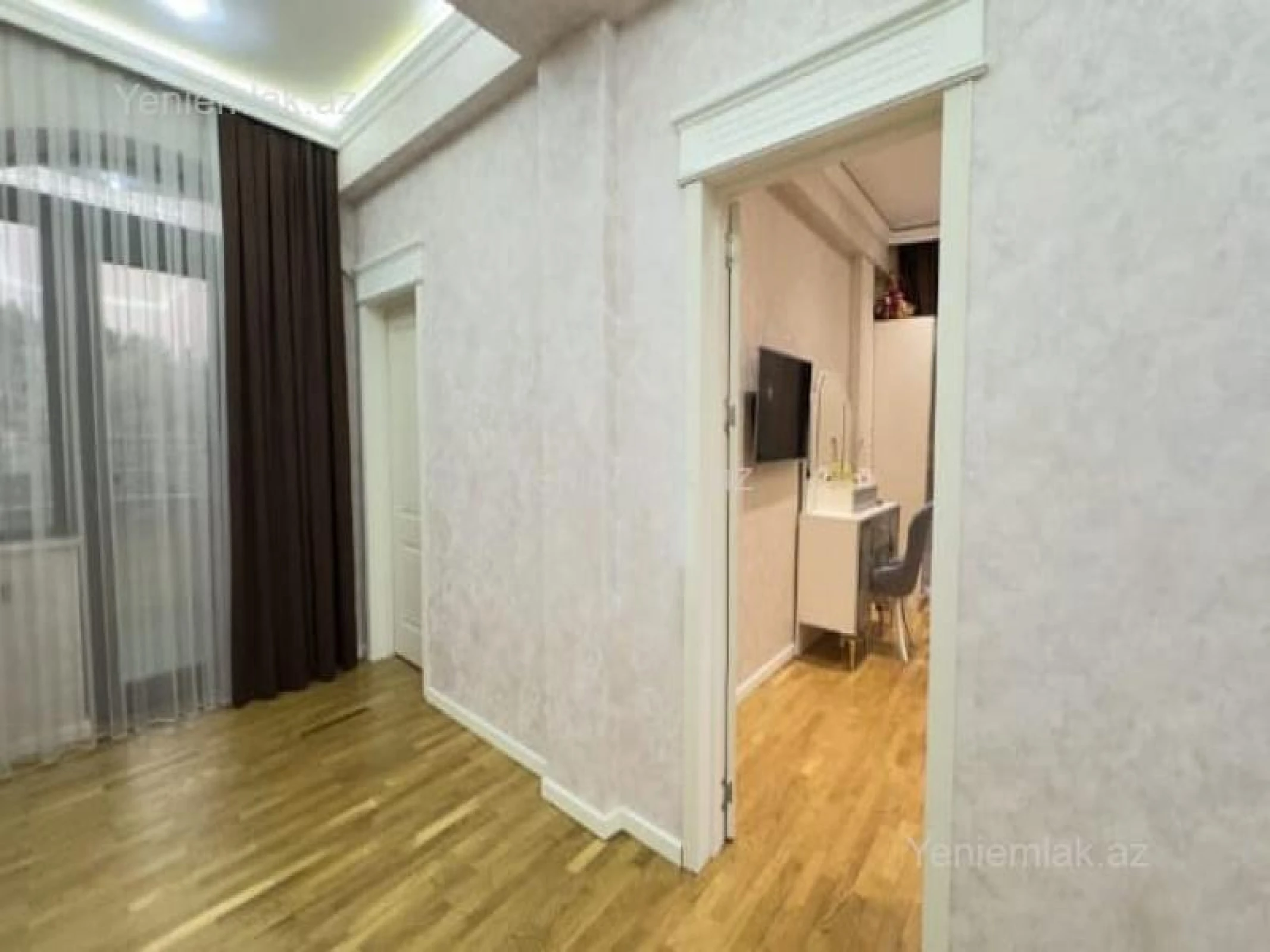 Satılır 7 otaqlı həyət evi 440 m²