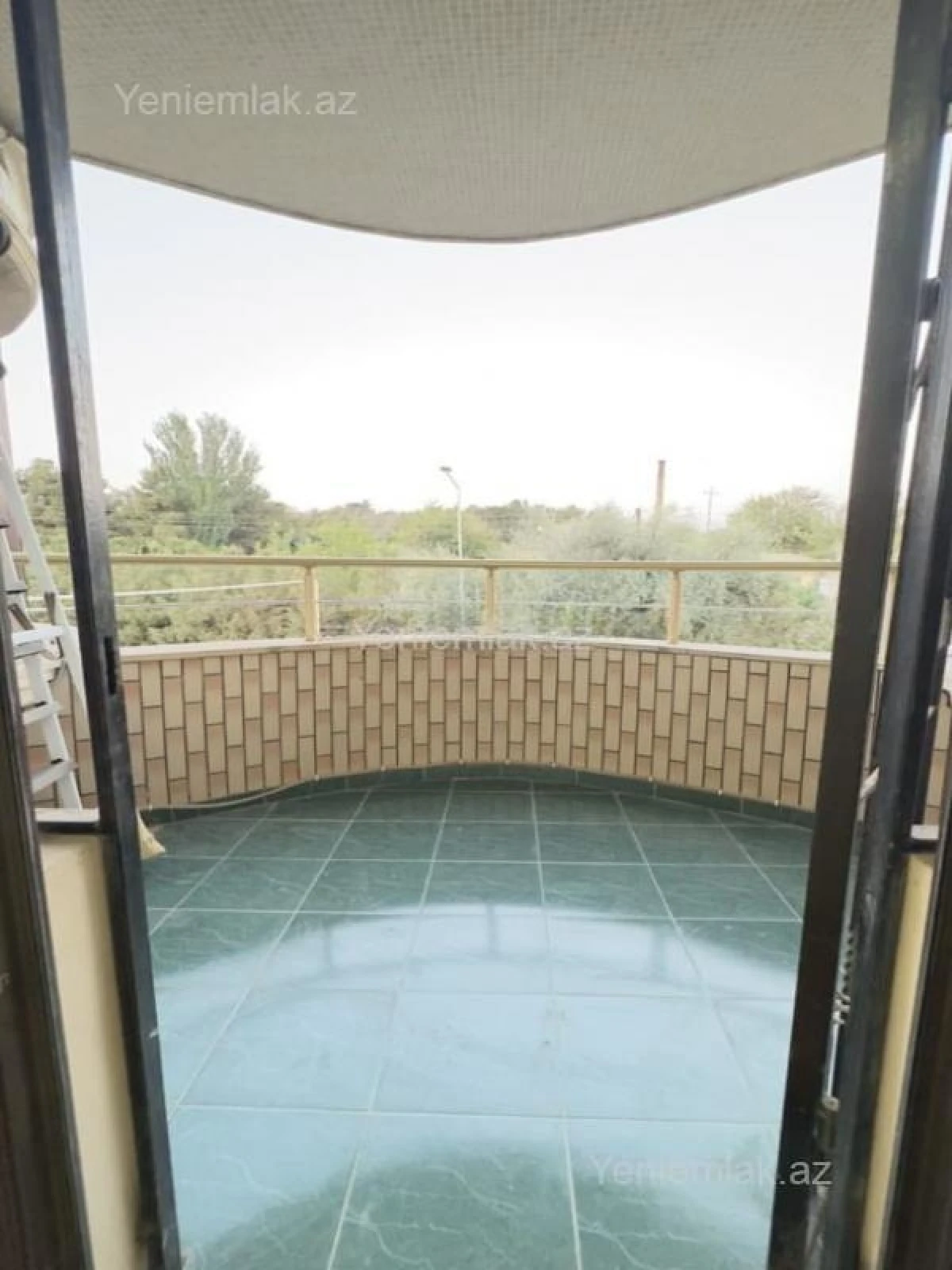 Satılır 7 otaqlı həyət evi 440 m²