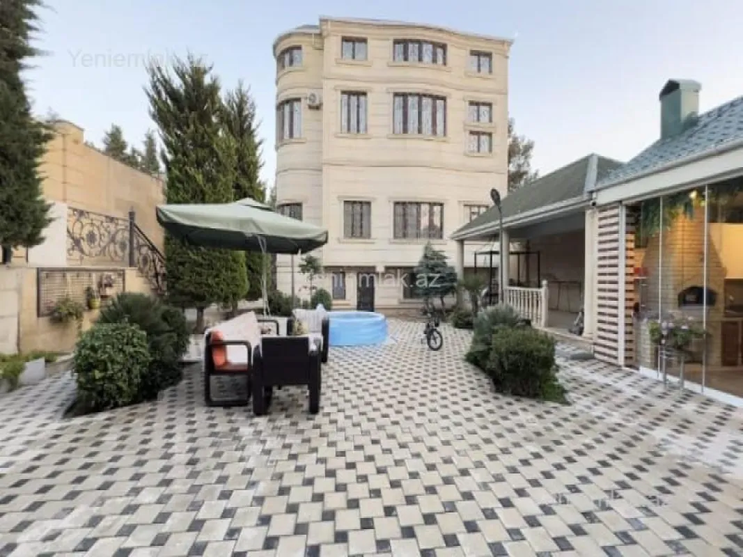 Satılır 7 otaqlı həyət evi 440 m²