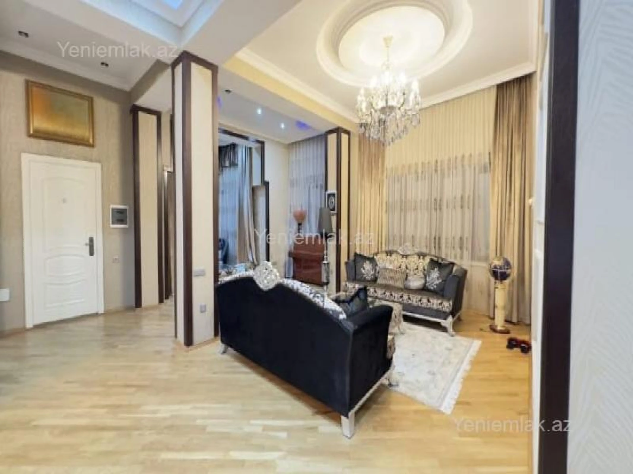 Satılır 7 otaqlı həyət evi 440 m²