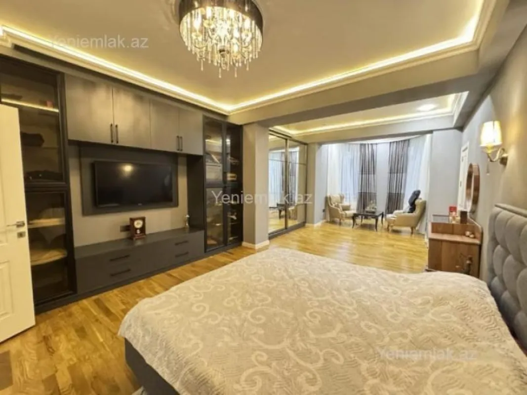 Satılır 7 otaqlı həyət evi 440 m²