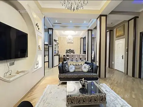 Satılır 7 otaqlı həyət evi 440 m²