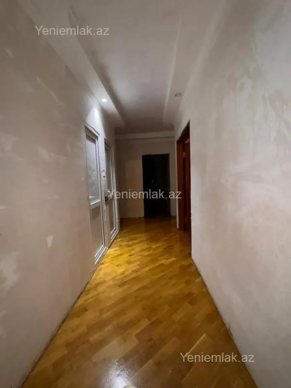 Satılır 5 otaqlı köhnə tikili 105 m²