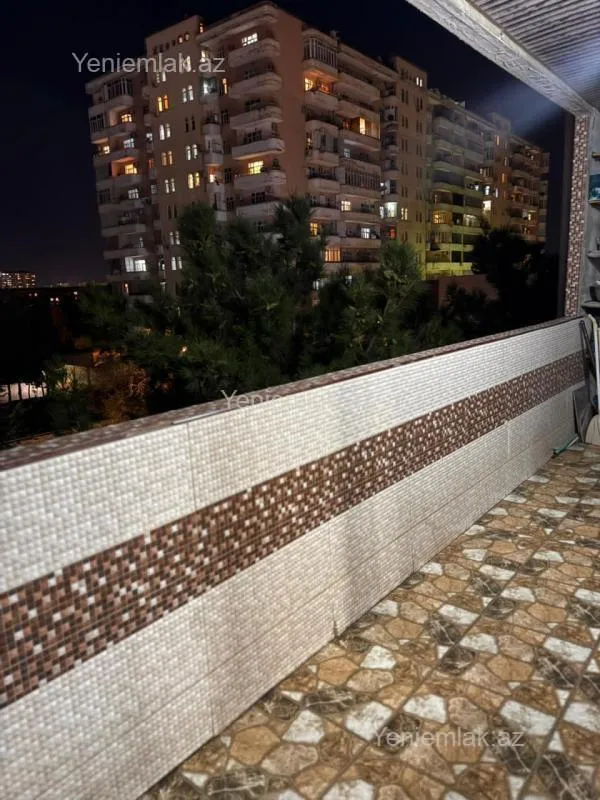 Satılır 5 otaqlı köhnə tikili 105 m²