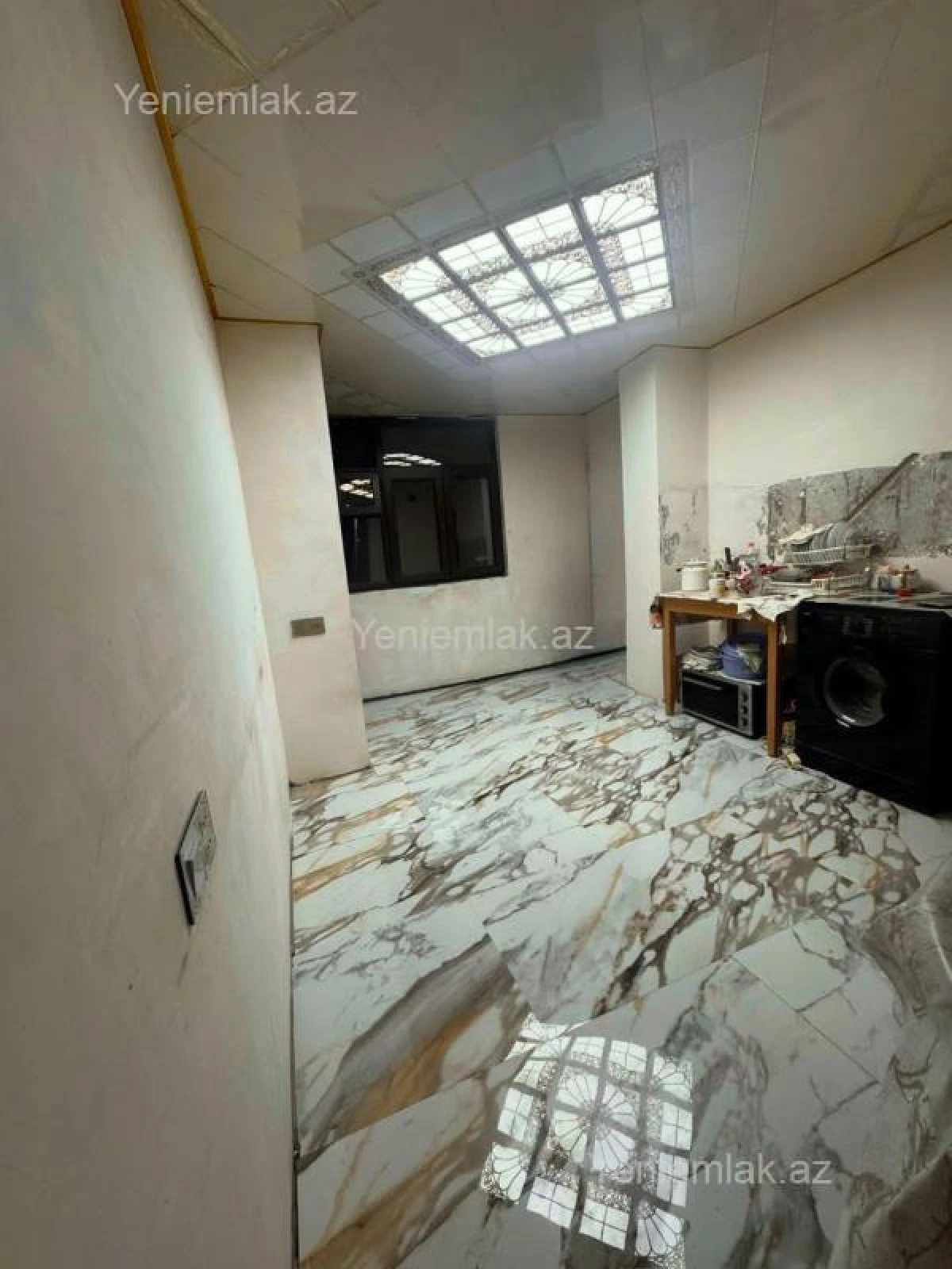 Satılır 5 otaqlı köhnə tikili 105 m²