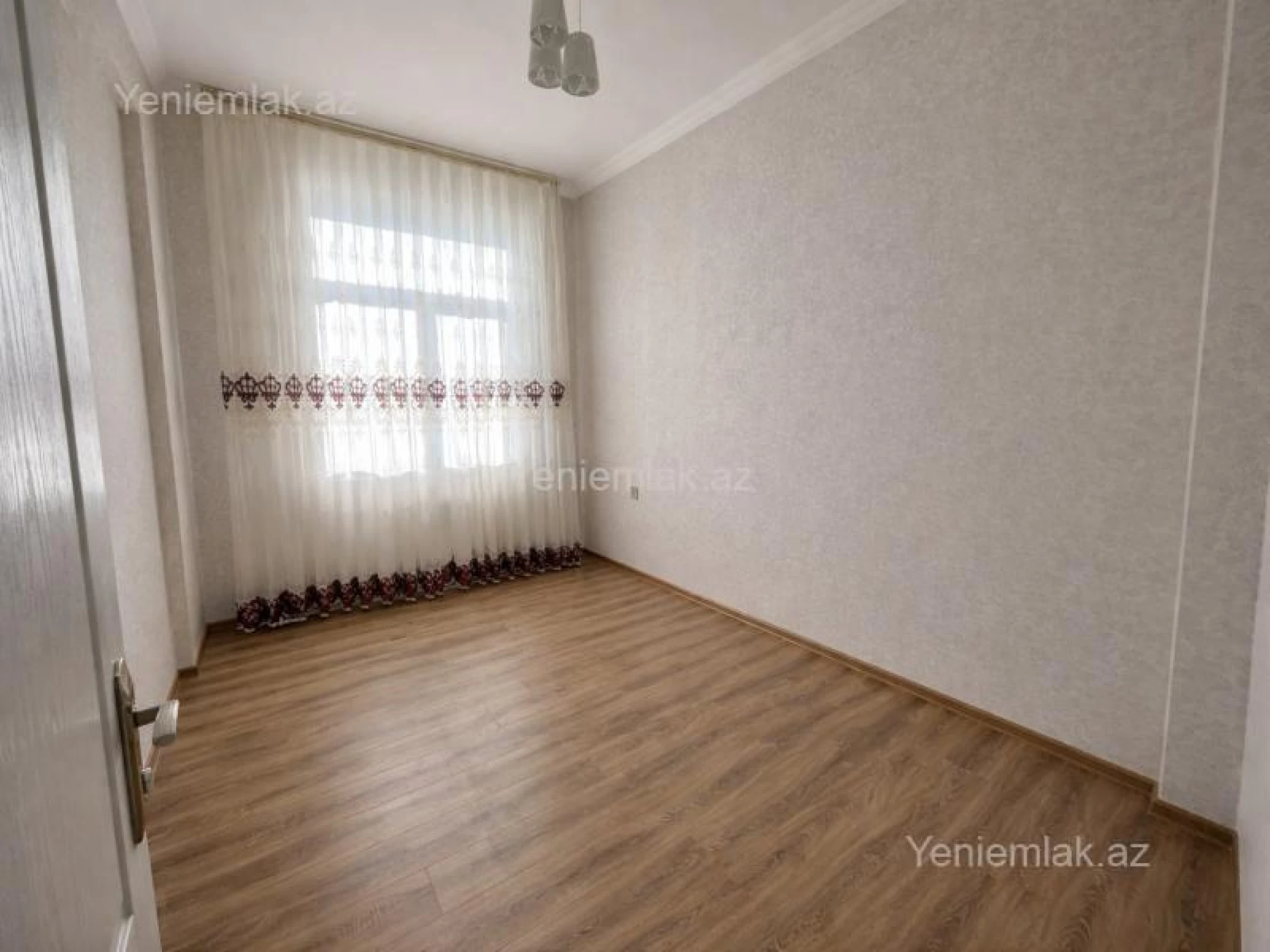 Satılır 3 otaqlı yeni tikili 90 m²