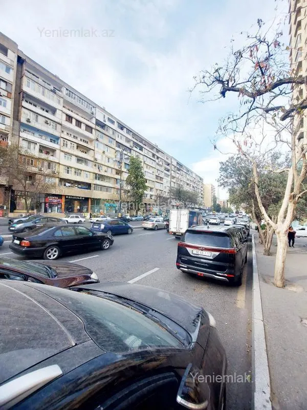 Satılır 10 otaqlı obyekt 800 m²