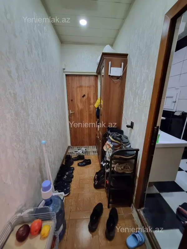 Satılır 3 otaqlı köhnə tikili 55 m²