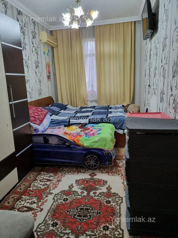 Satılır 3 otaqlı köhnə tikili 55 m²