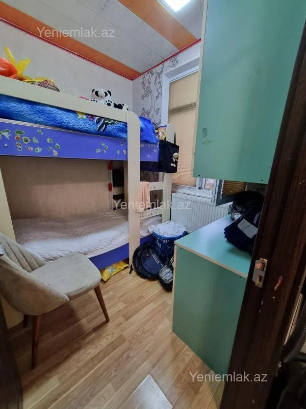 Satılır 3 otaqlı köhnə tikili 55 m²