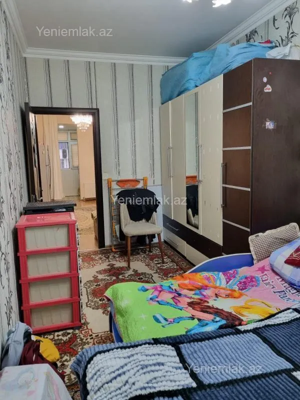 Satılır 3 otaqlı köhnə tikili 55 m²