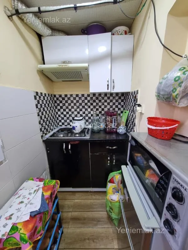 Satılır 3 otaqlı köhnə tikili 55 m²