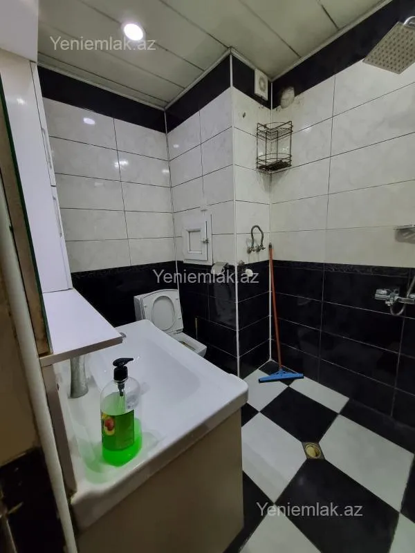 Satılır 3 otaqlı köhnə tikili 55 m²