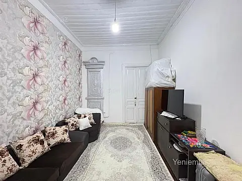 Satılır 1 otaqlı köhnə tikili 40 m²