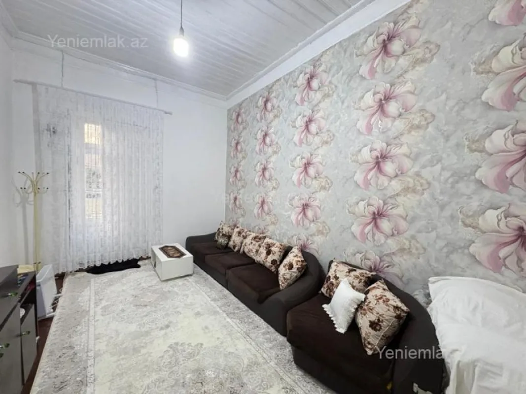 Satılır 1 otaqlı köhnə tikili 40 m²