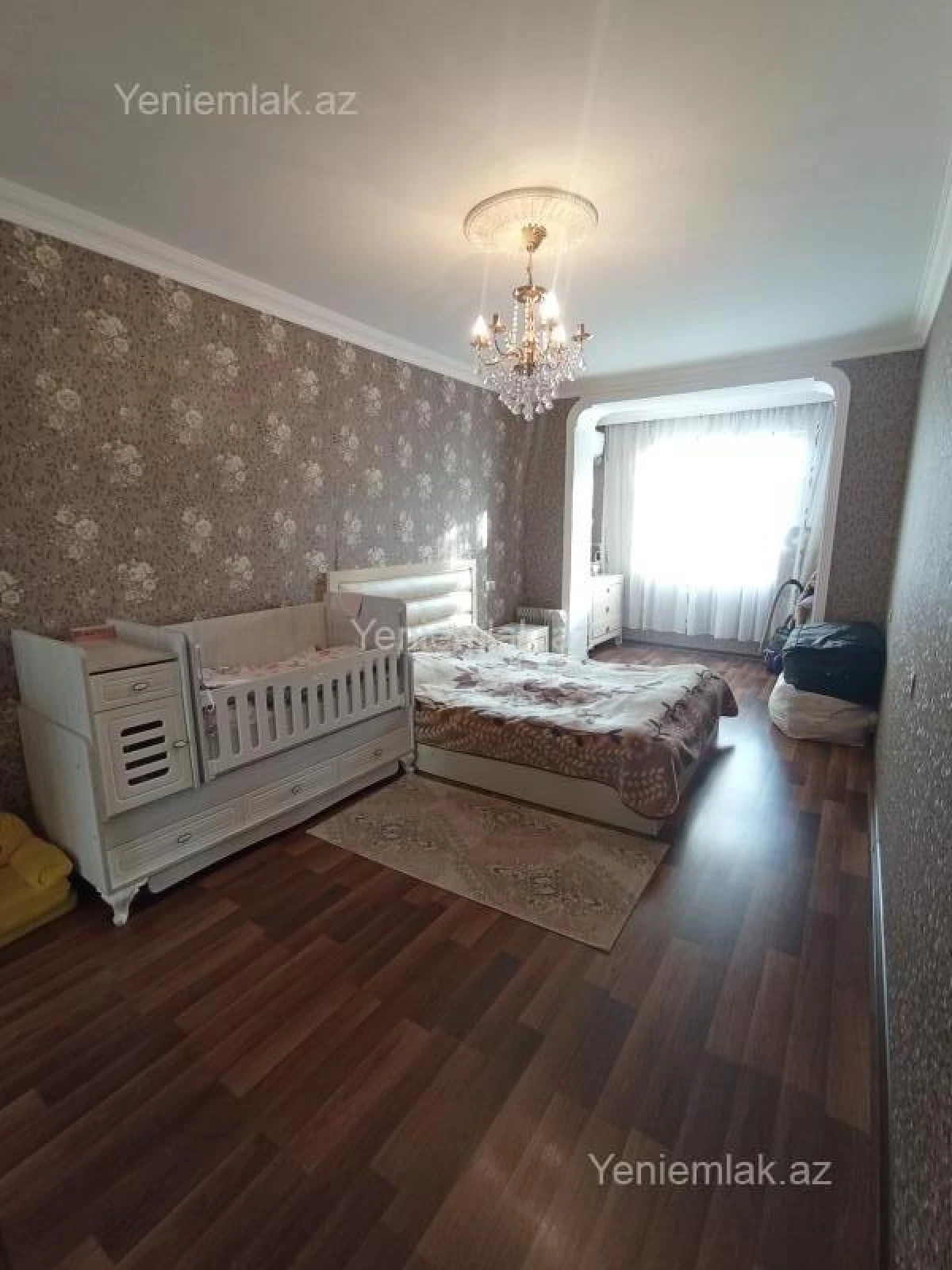 Satılır 4 otaqlı köhnə tikili 100 m²