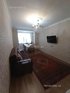 Satılır 4 otaqlı köhnə tikili 100 m²