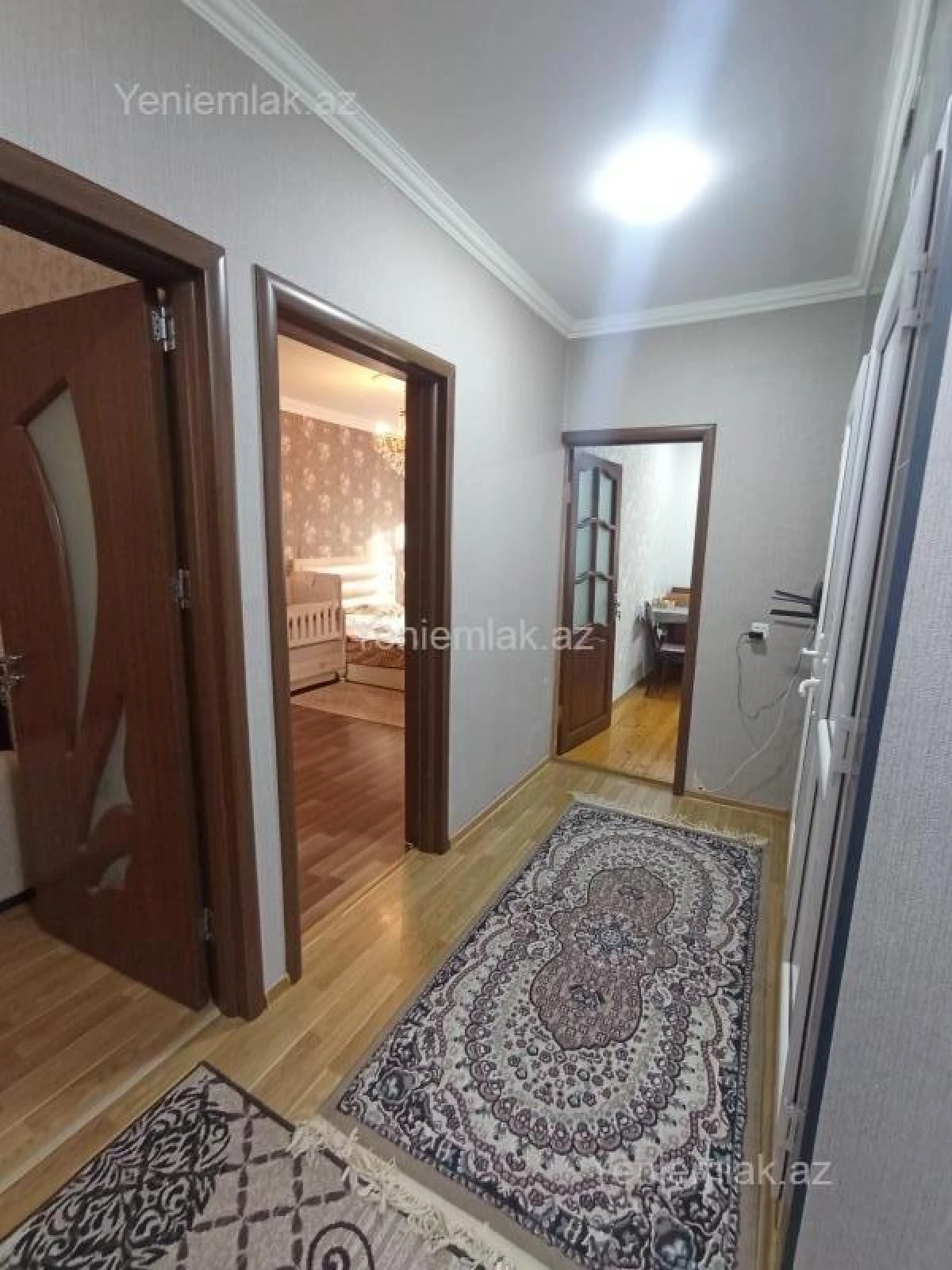 Satılır 4 otaqlı köhnə tikili 100 m²