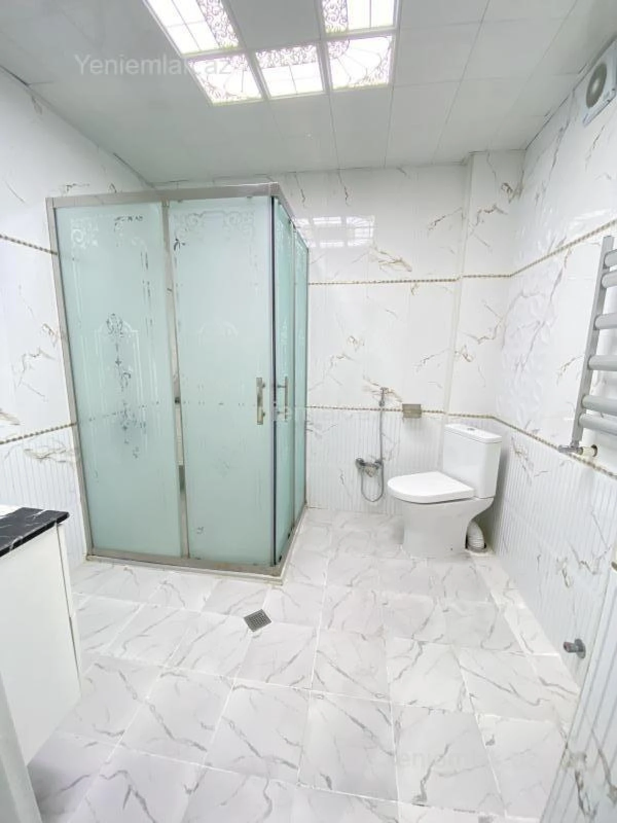 Satılır 2 otaqlı yeni tikili 65 m²