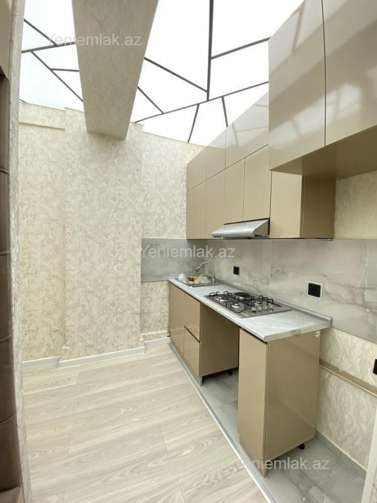 Satılır 2 otaqlı yeni tikili 53 m²