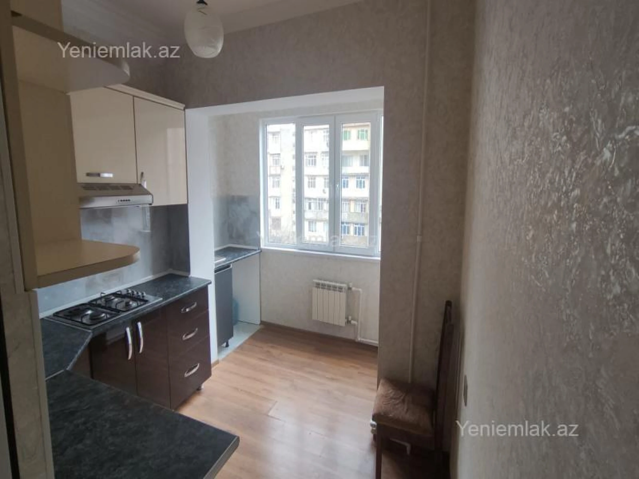 Satılır 2 otaqlı köhnə tikili 60 m²